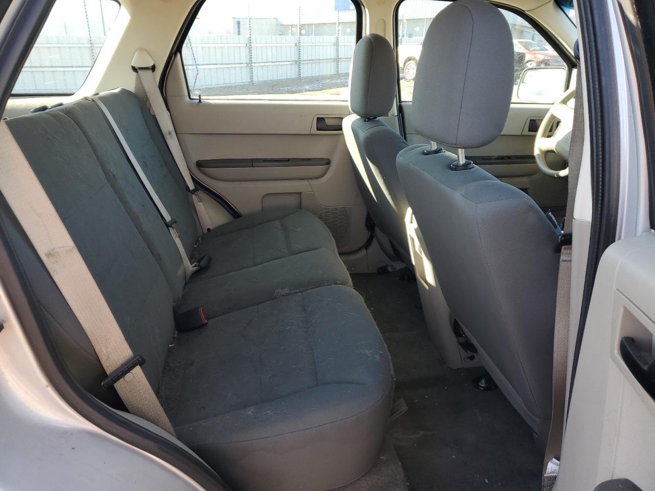 2011 Ford Escape - Image 11