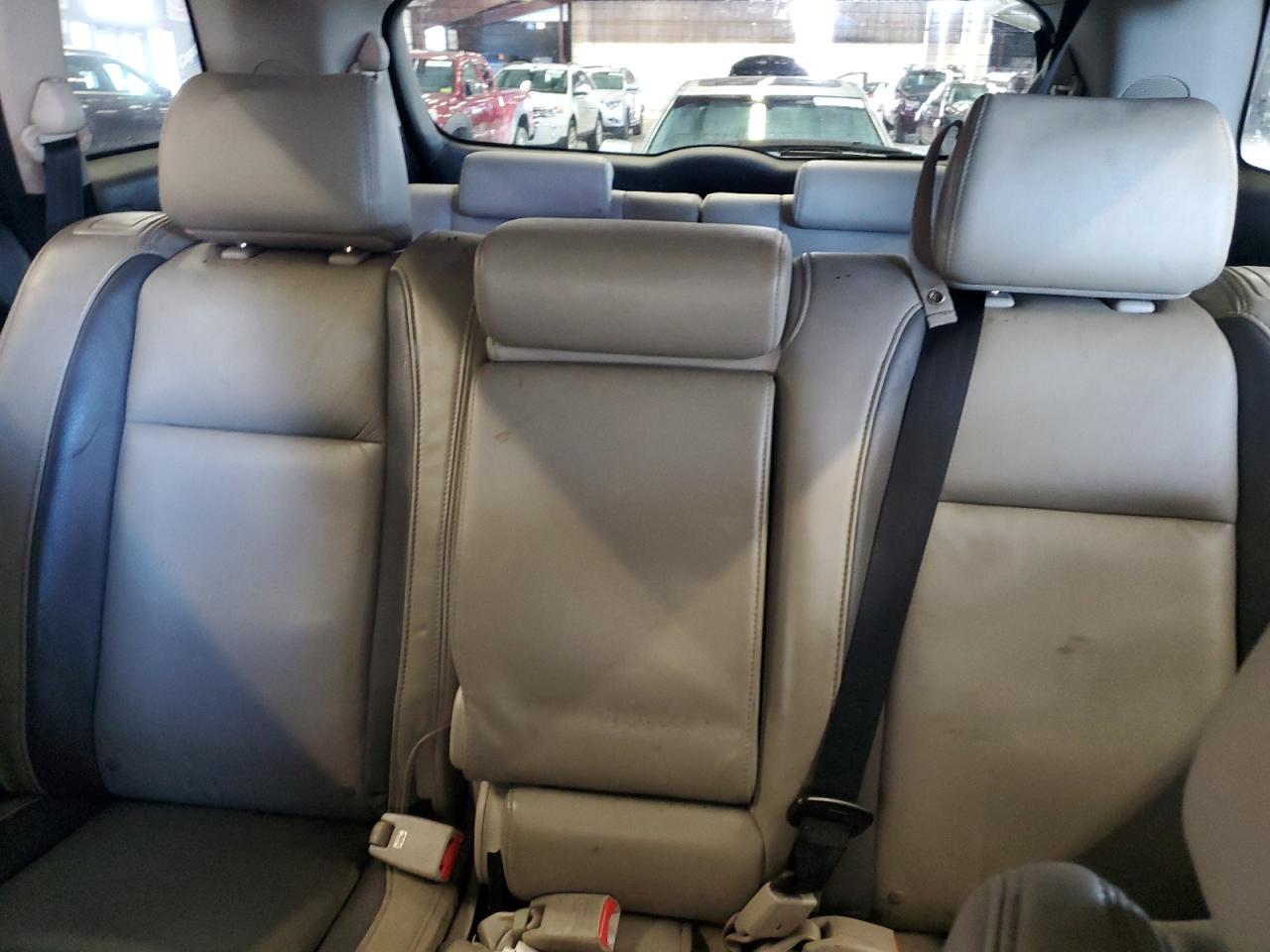 2011 Mazda CX-9 - Image 10