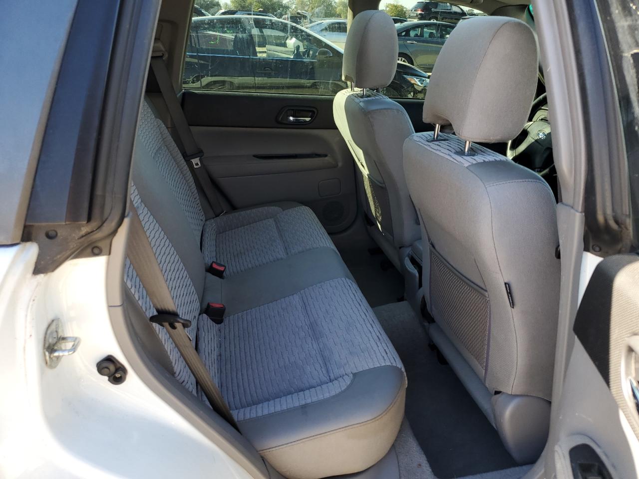 2004 Subaru Forester - Image 10