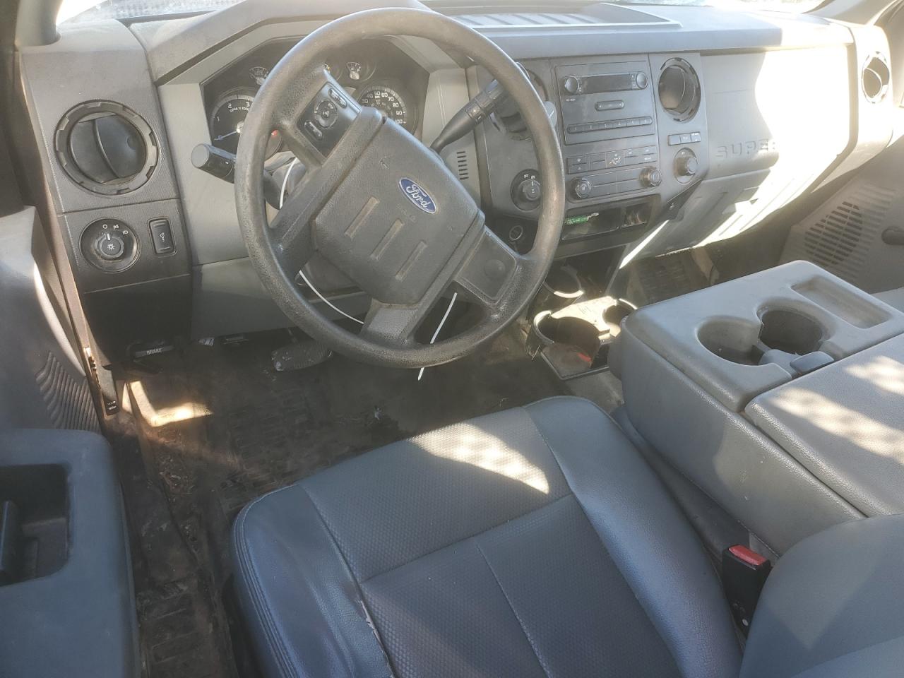 2014 Ford F350 - Image 8