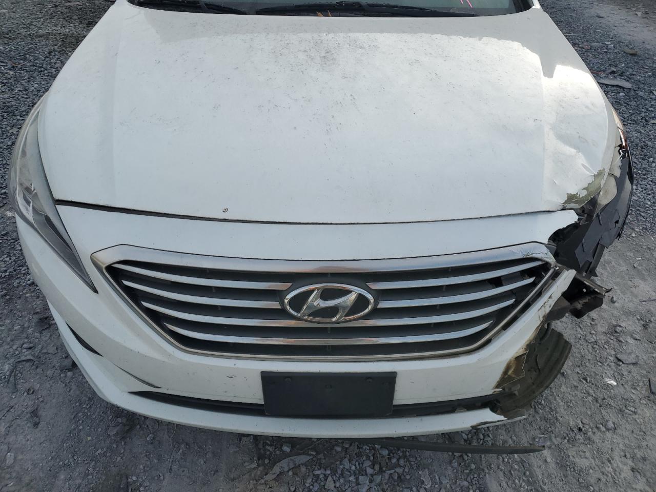 2016 Hyundai Sonata - Image 11