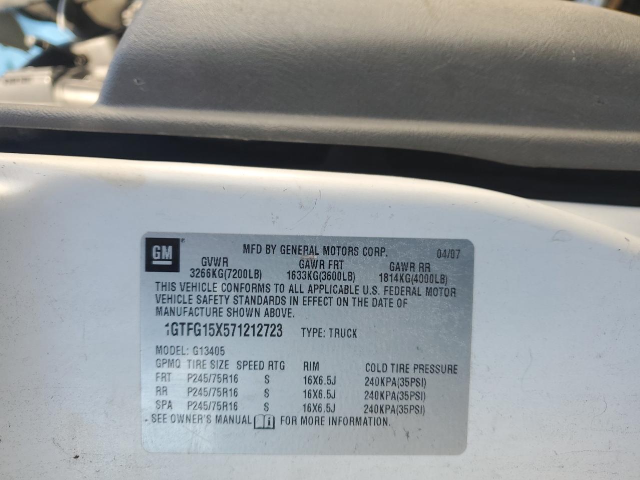 2007 GMC Savana - Image 13