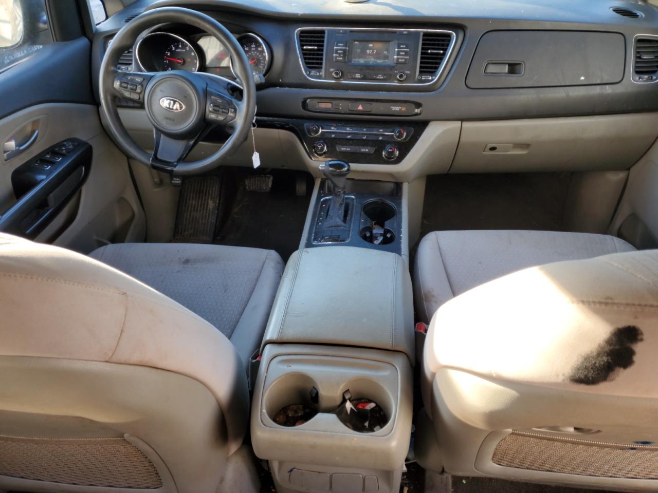 2016 Kia Sedona - Image 8