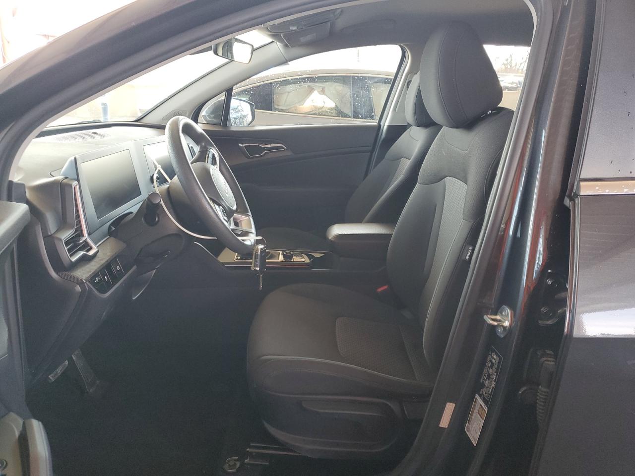 2023 Kia Sportage - Image 7