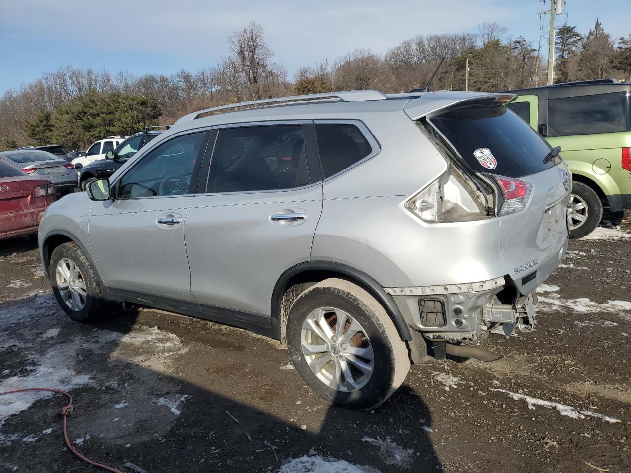 2016 Nissan Rogue - Image 2