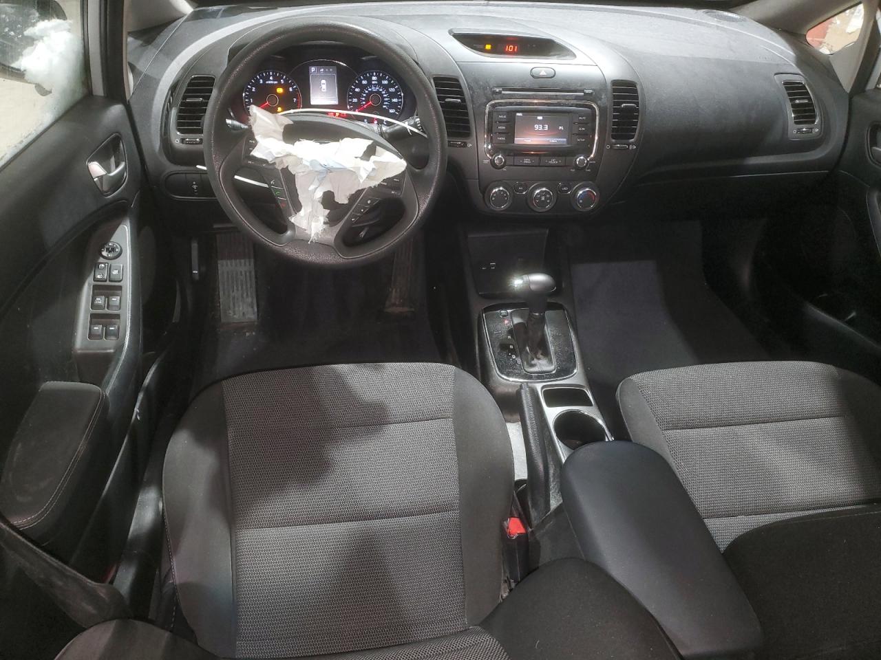 2018 Kia Forte - Image 8