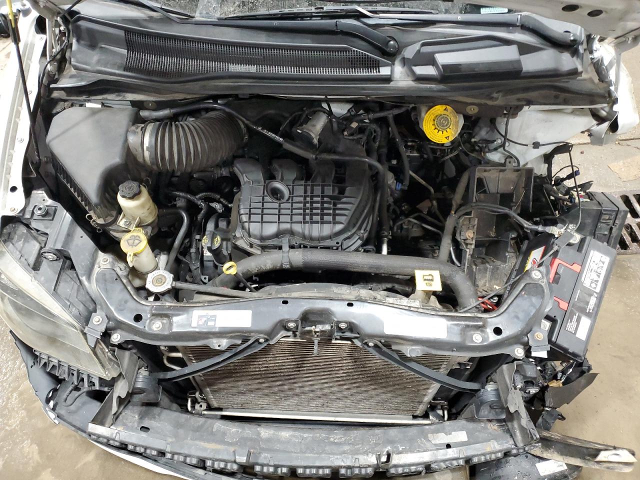 2019 Dodge Caravan - Image 12