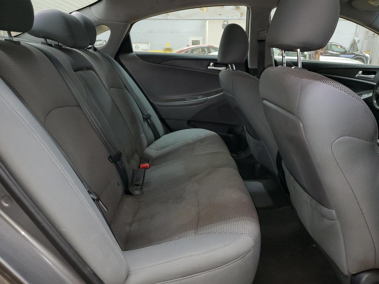 2014 Hyundai Sonata - Image 10