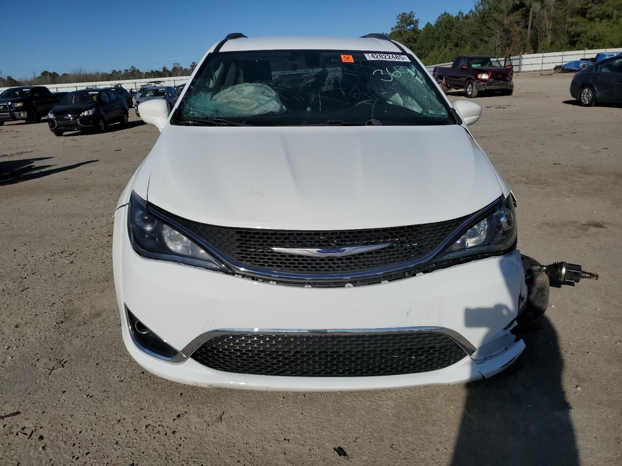 2018 Chrysler Pacifica - Image 5
