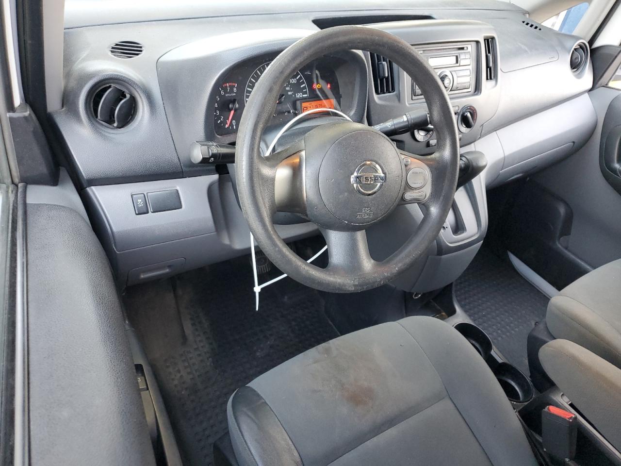 2015 Nissan NV - Image 8