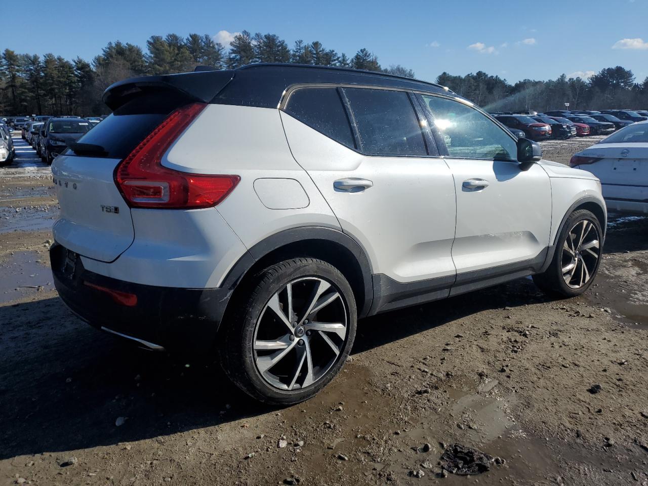 2020 Volvo XC40 - Image 3