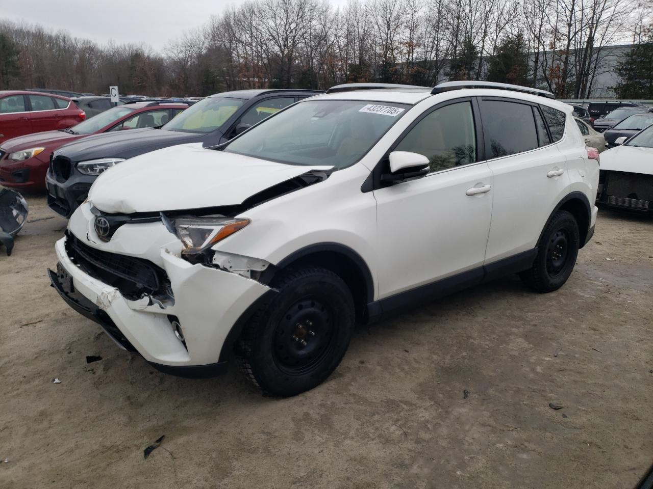 2017 Toyota Rav4 Xle for Sale in North Billerica, MA - Front End