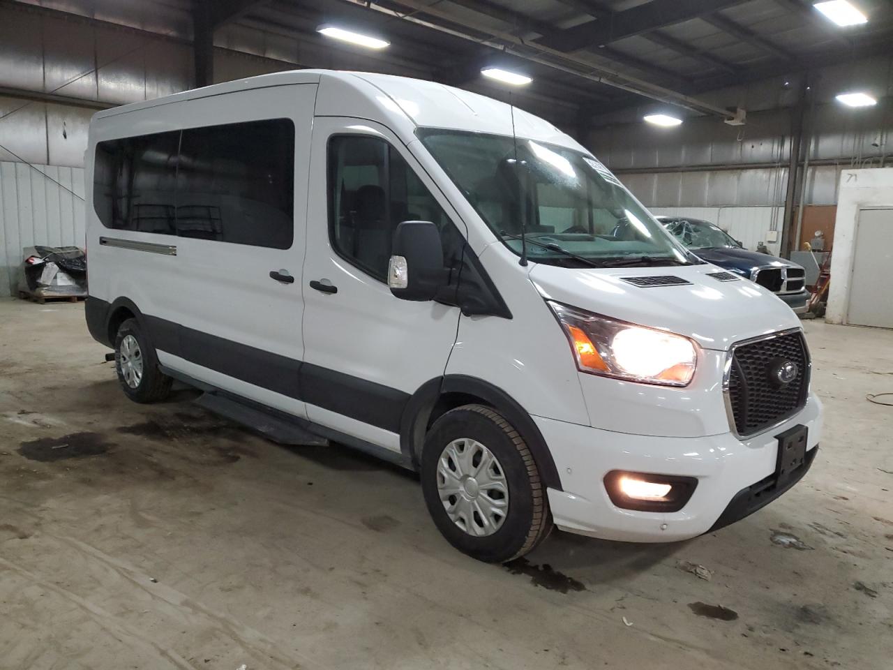 2022 Ford Transit - Image 4