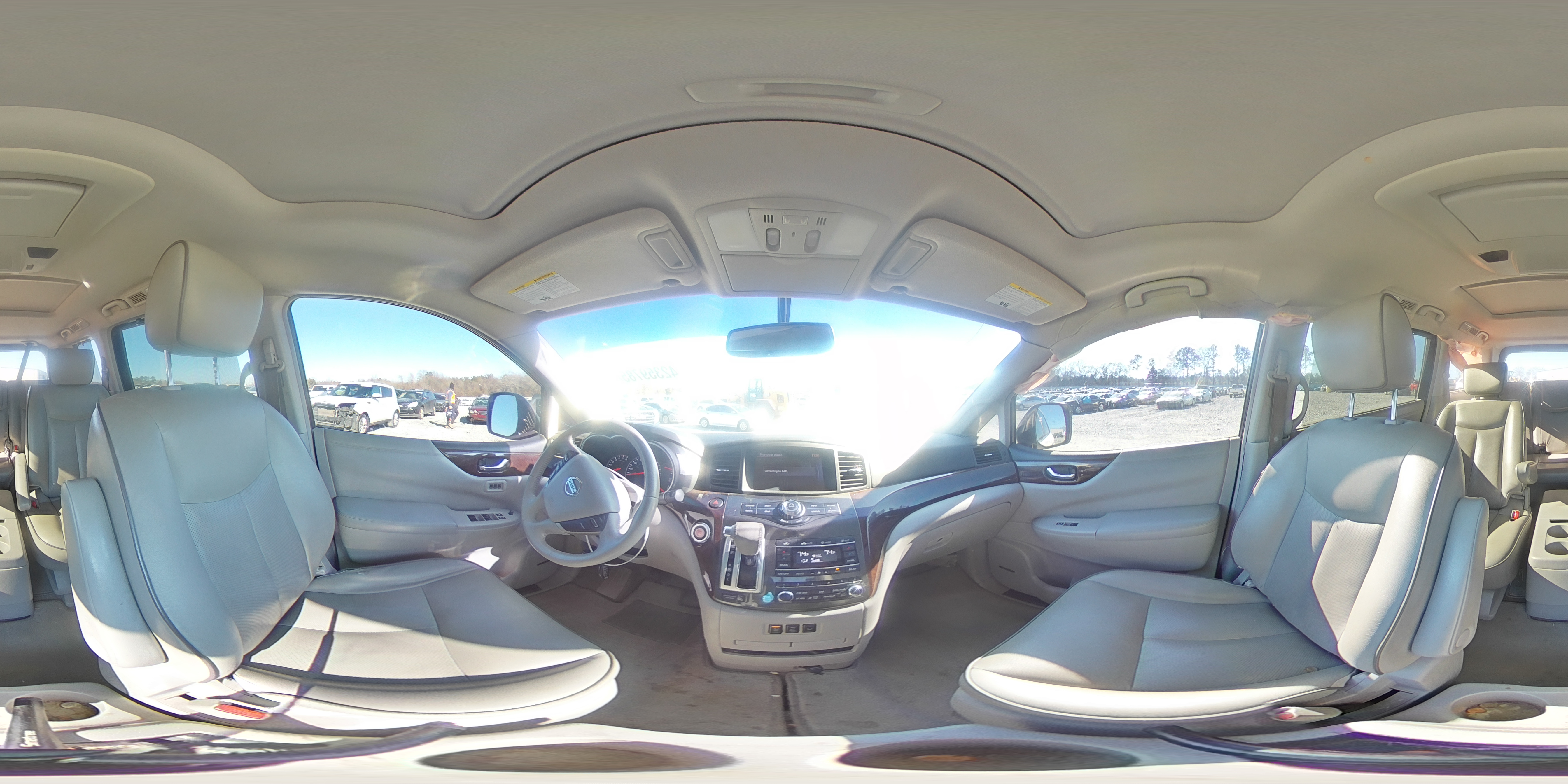 2015 Nissan Quest - Image 13