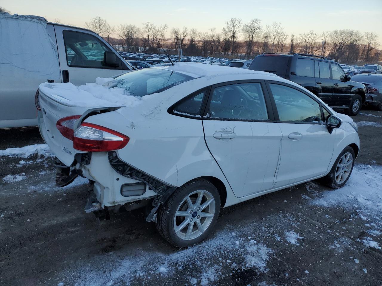 2017 Ford Fiesta - Image 3