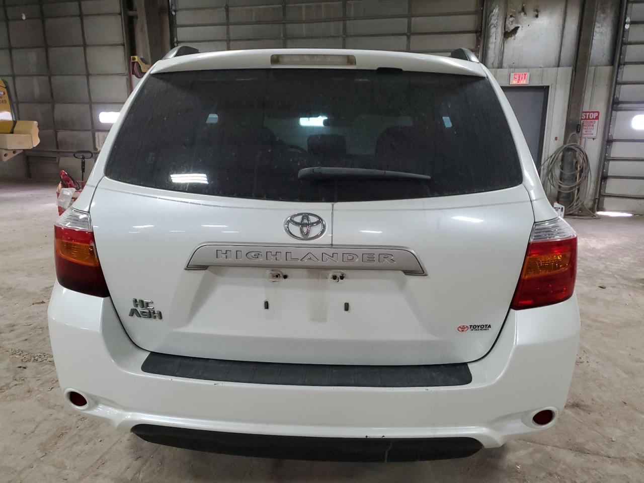 2010 Toyota Highlander - Image 6