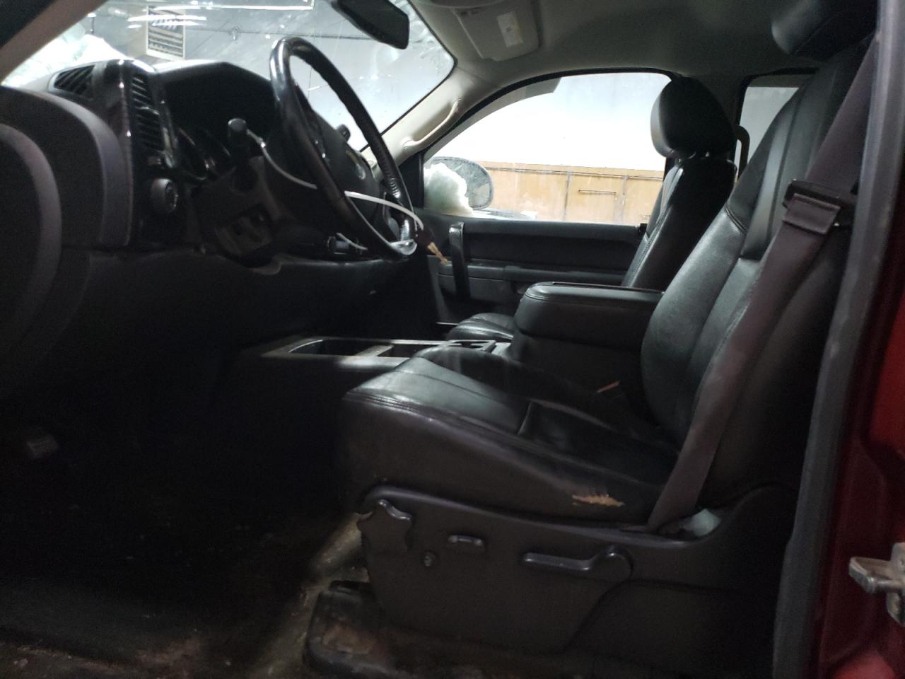 2013 Chevrolet Silverado - Image 7