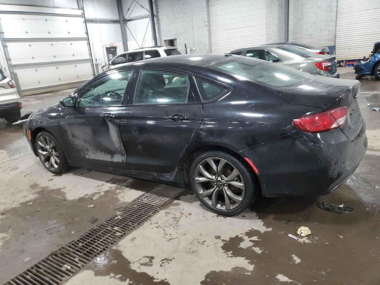 2015 Chrysler 200 - Image 2