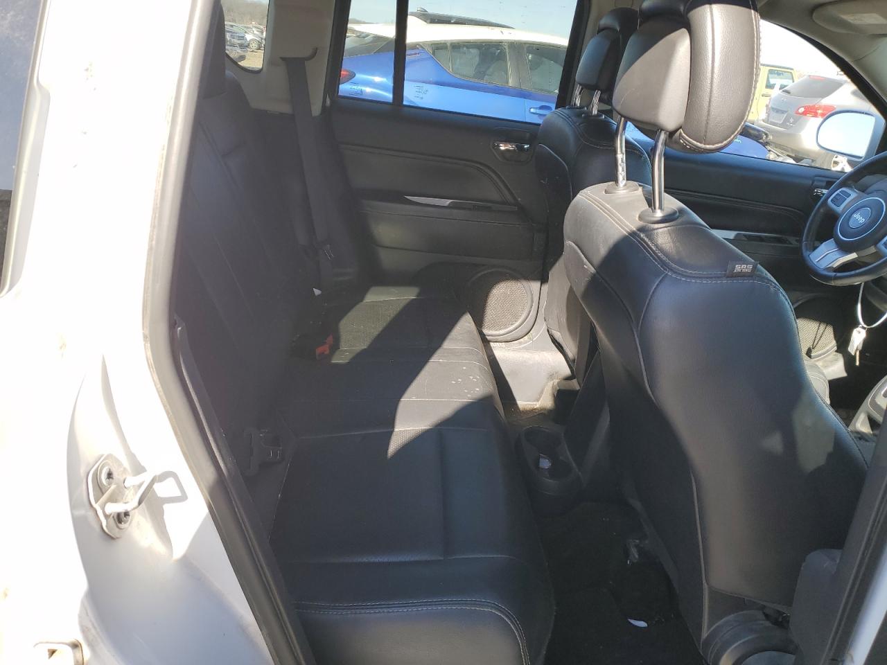 2016 Jeep Compass - Image 11