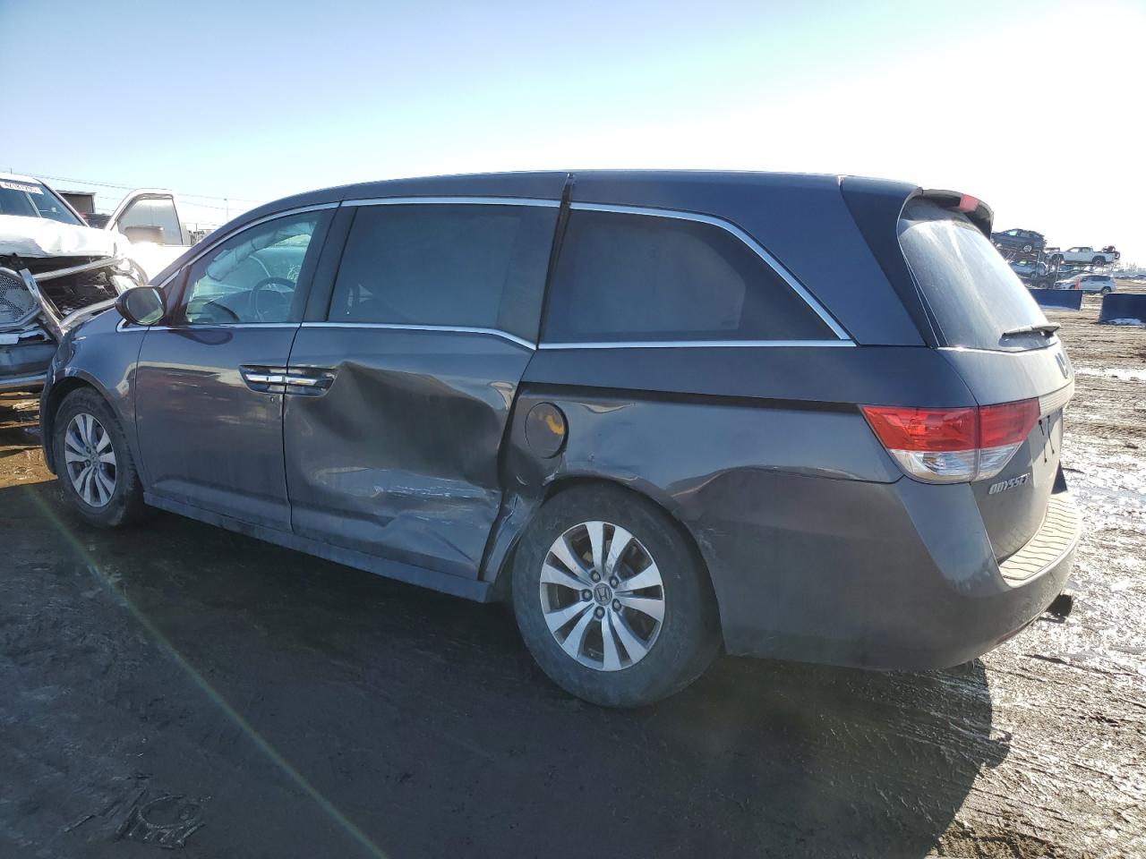 2015 Honda Odyssey - Image 2