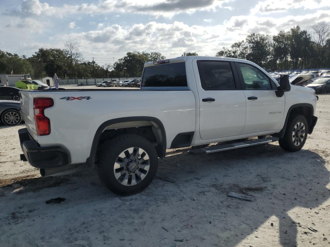2022 Chevrolet Silverado - Image 3