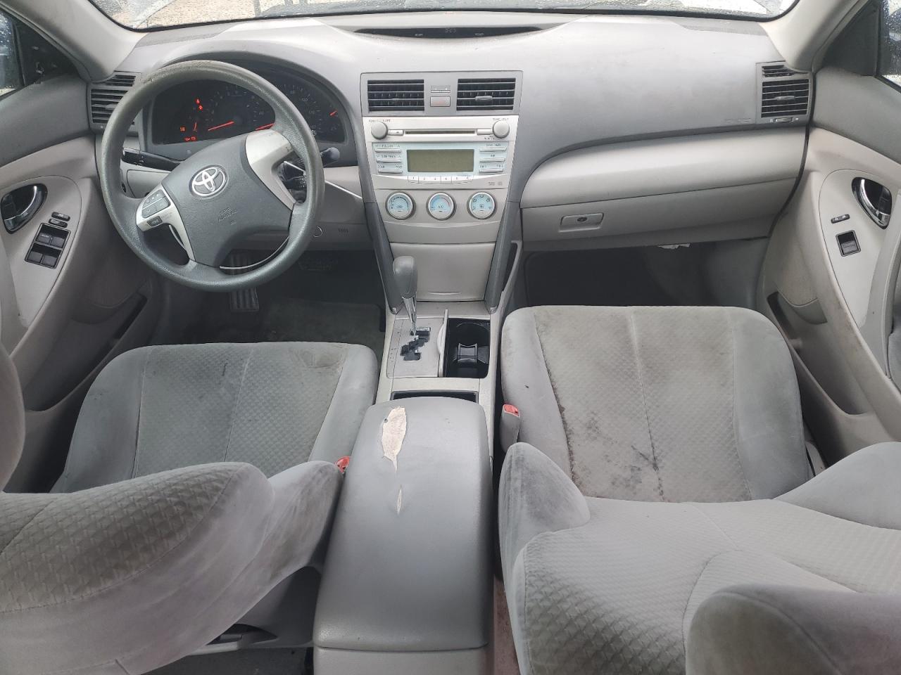2009 Toyota Camry - Image 8