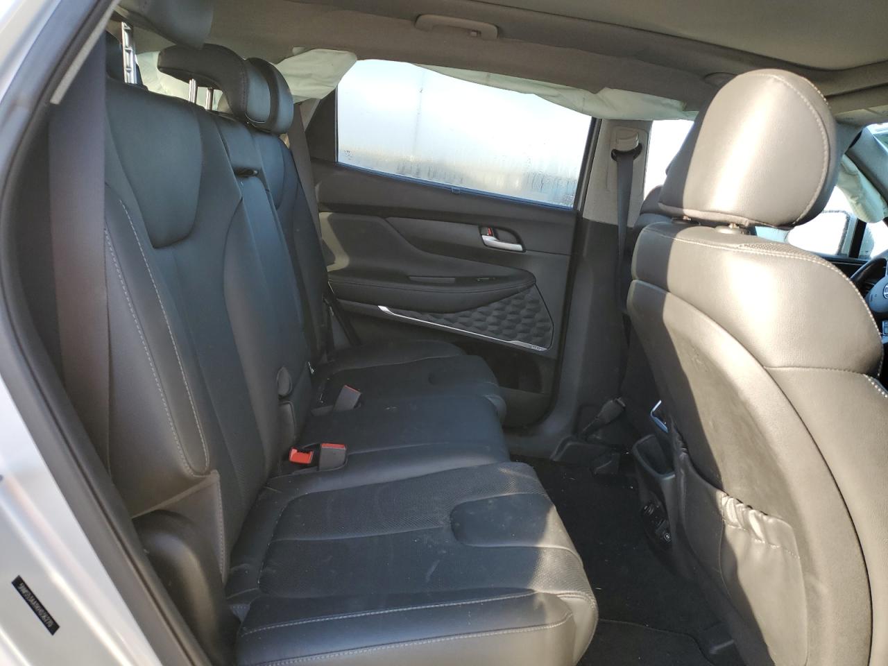 2019 Hyundai Santa Fe - Image 11