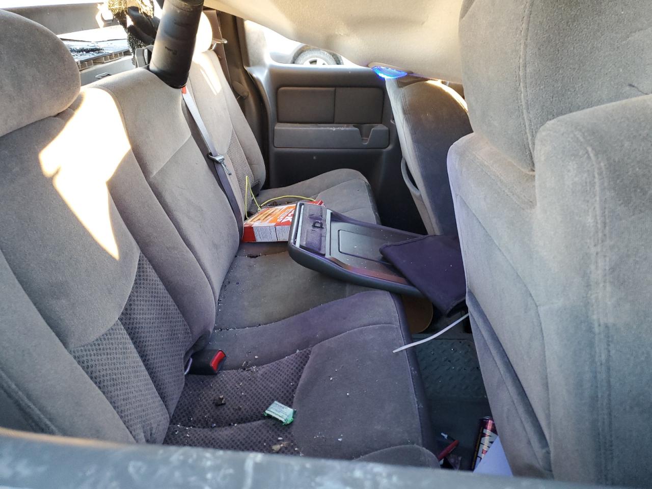 2007 Chevrolet Silverado - Image 11