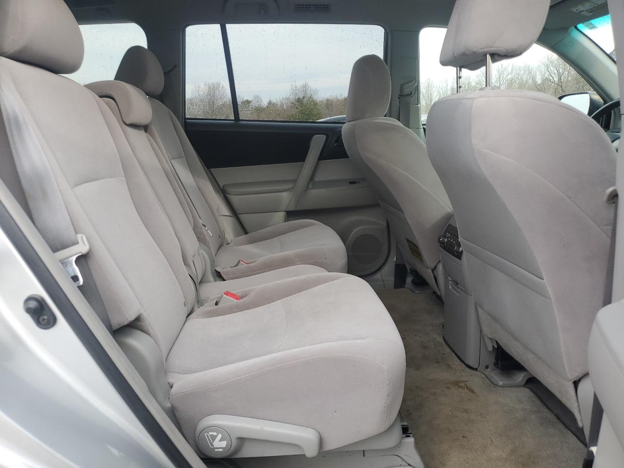 2009 Toyota Highlander - Image 11