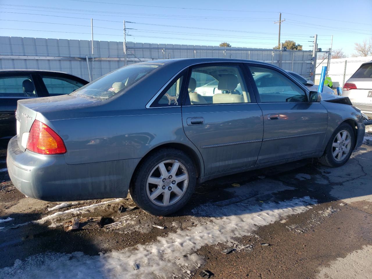 2000 Toyota Avalon - Image 3