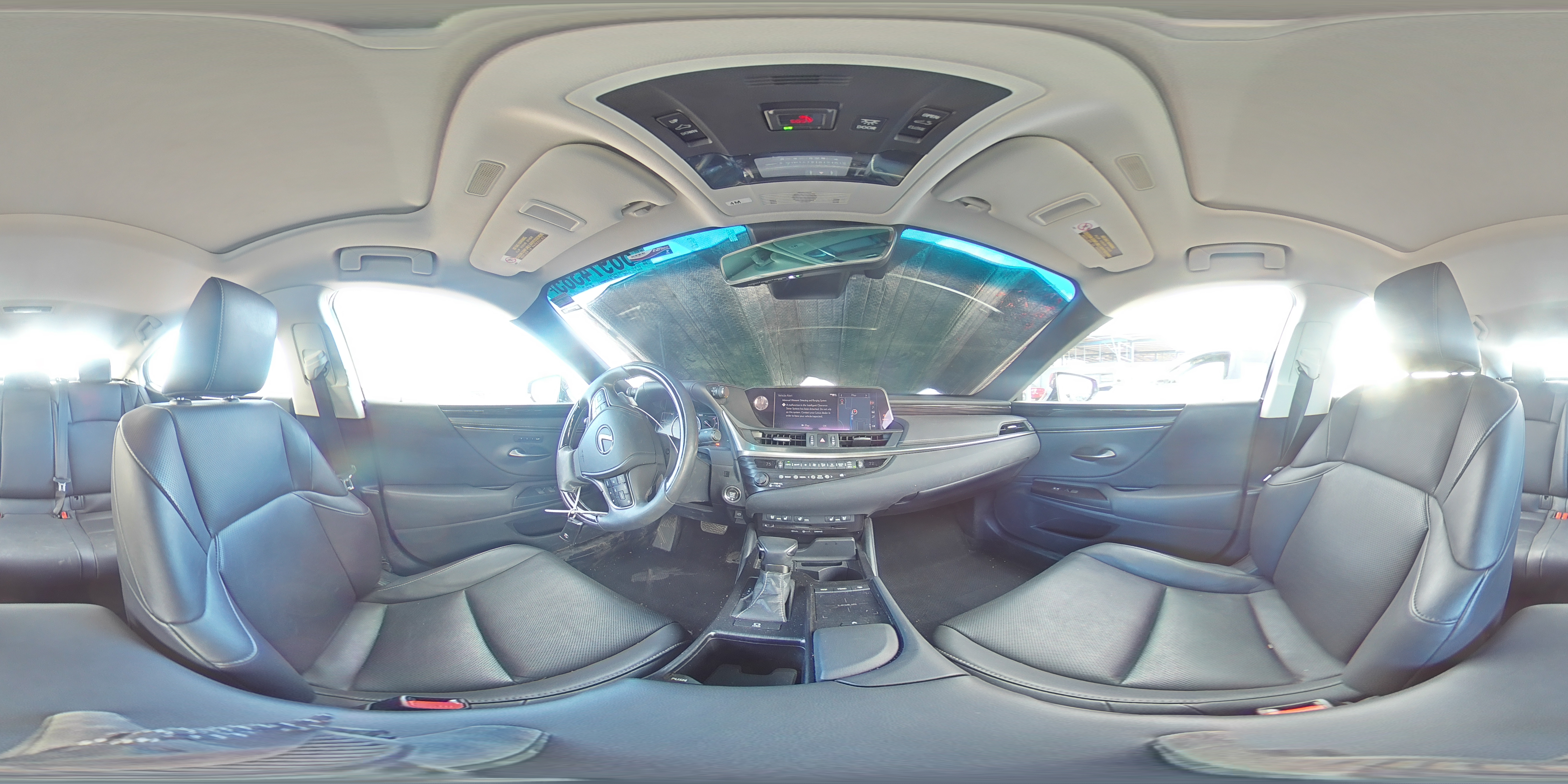 2020 Lexus ES - Image 13