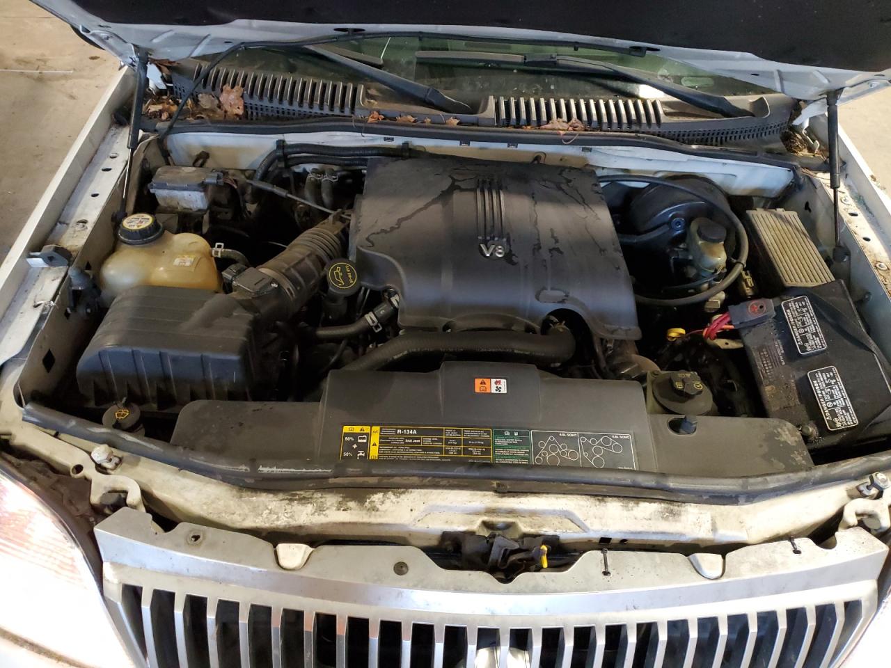 2003 Mercury Mountaineer - Image 12