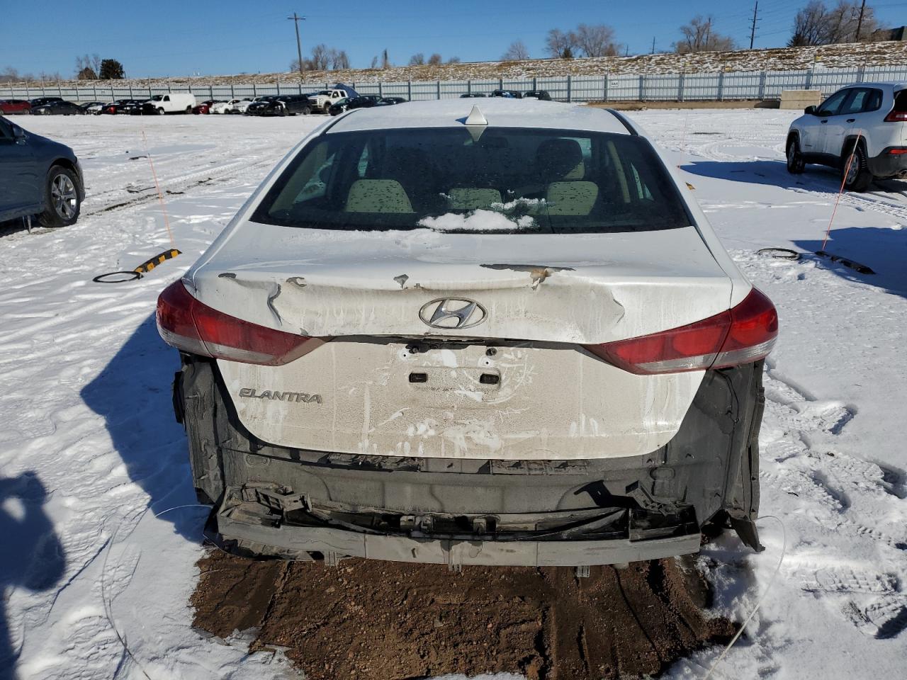 2017 Hyundai Elantra - Image 6