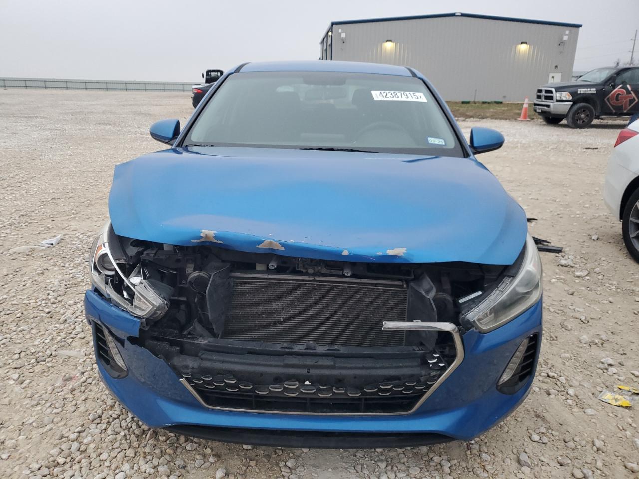 2018 Hyundai Elantra - Image 5