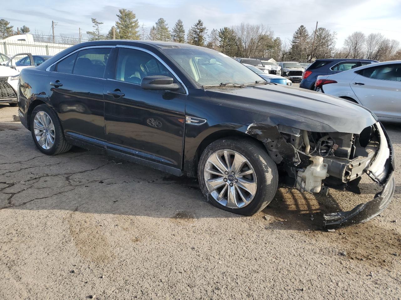 2010 Ford Taurus - Image 4