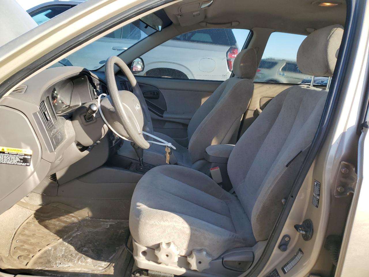 2006 Hyundai Elantra - Image 7