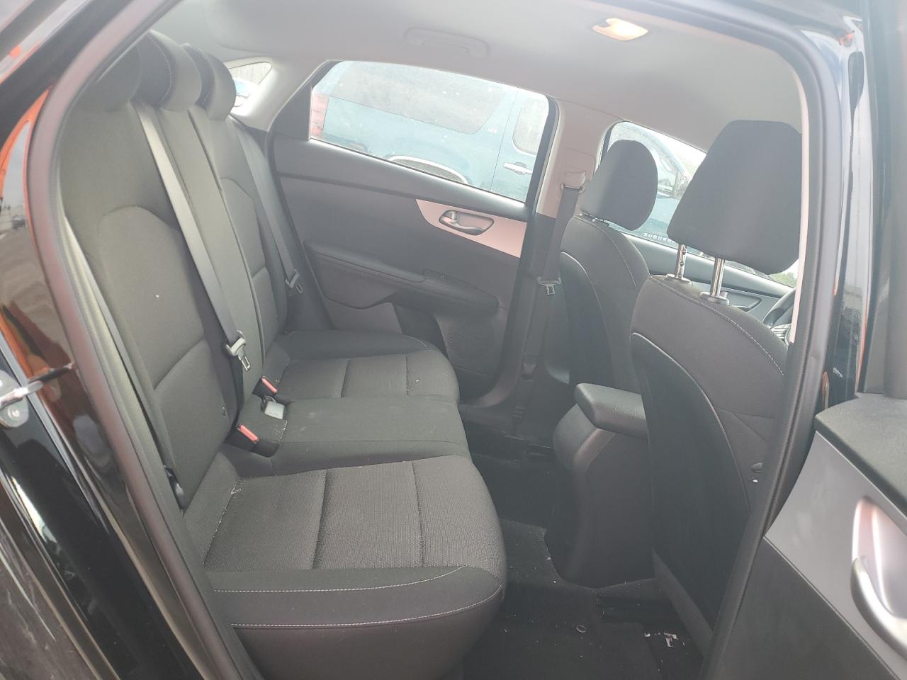 2024 Kia Forte - Image 10