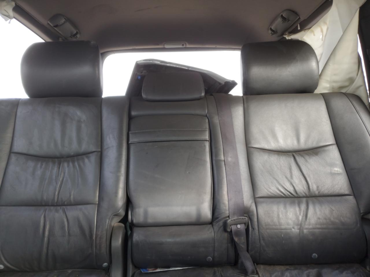 2005 Lexus GX - Image 10