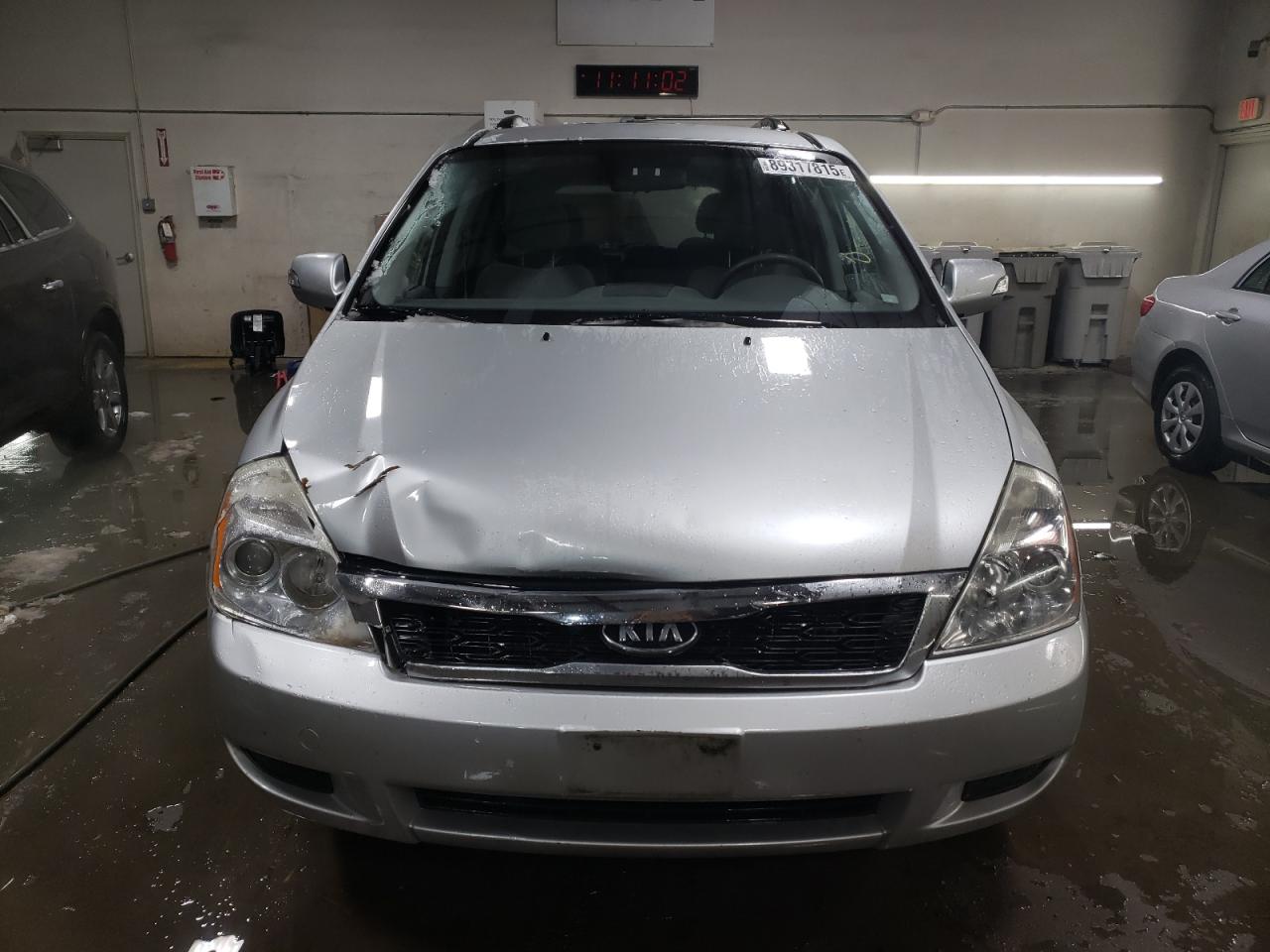 2012 Kia Sedona - Image 5