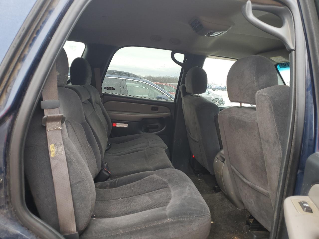 2002 Chevrolet Tahoe - Image 11