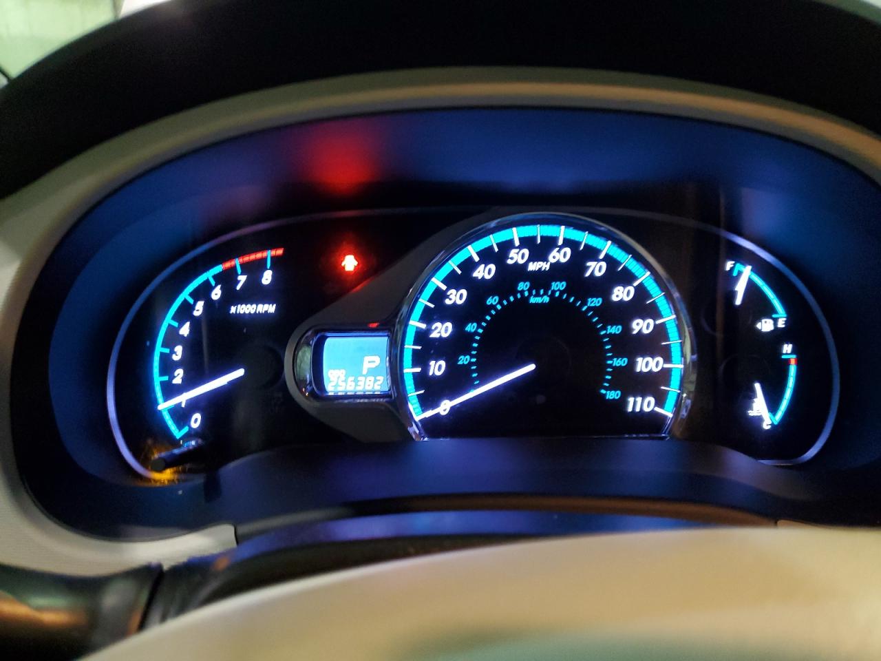2011 Toyota Sienna - Image 9
