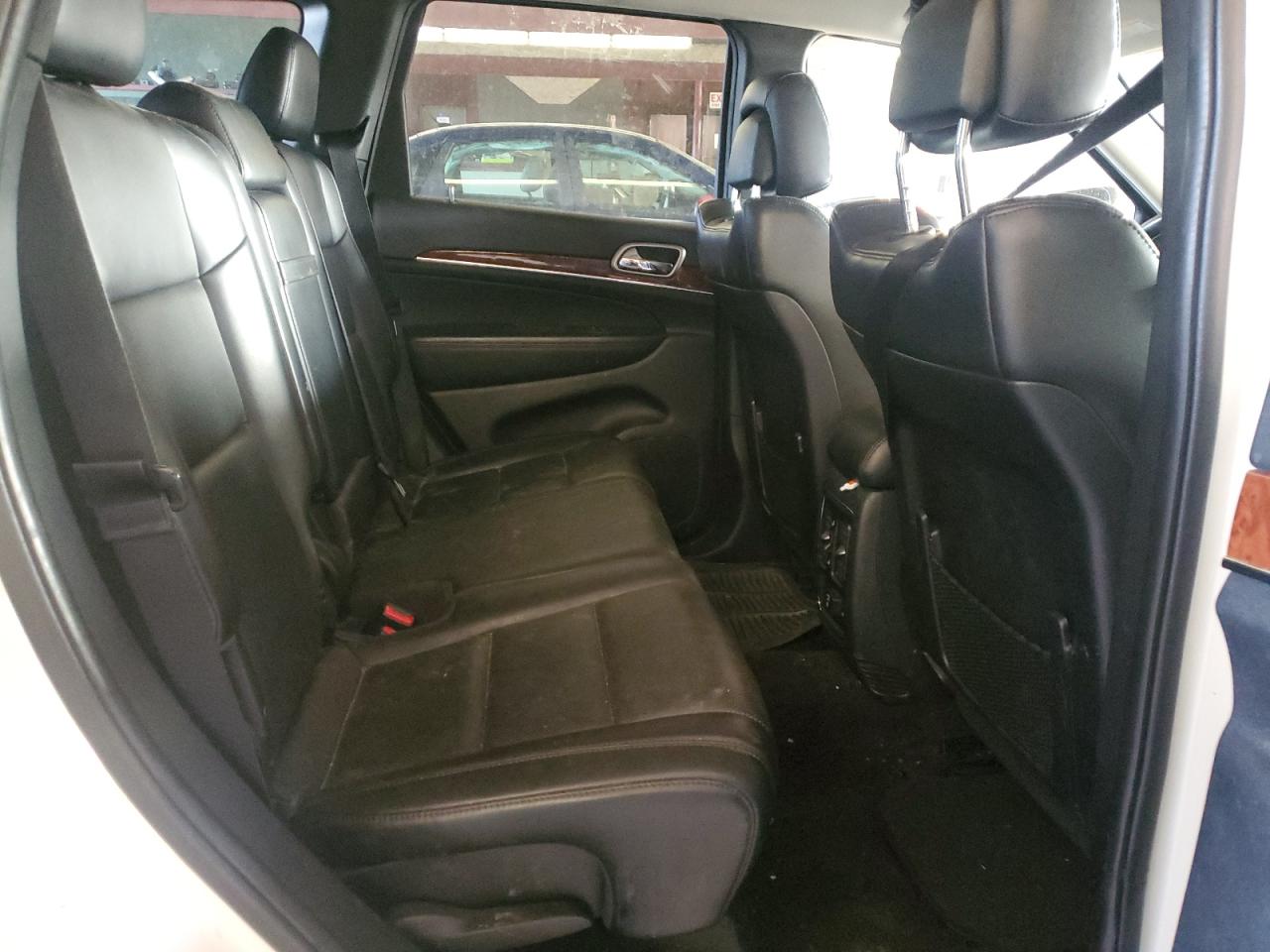 2011 Jeep Grand Cherokee - Image 12