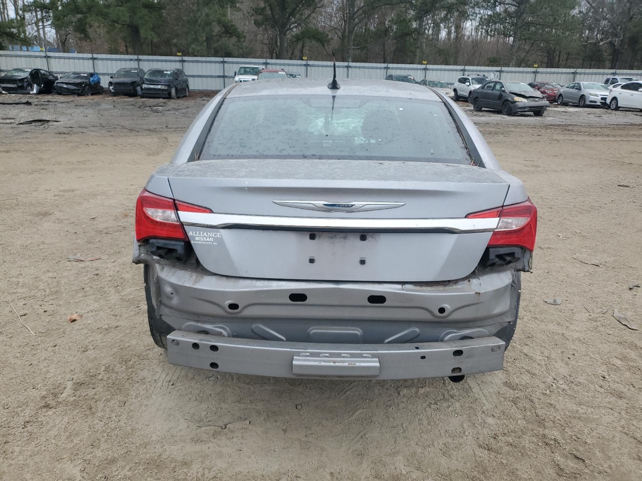 2014 Chrysler 200 - Image 6
