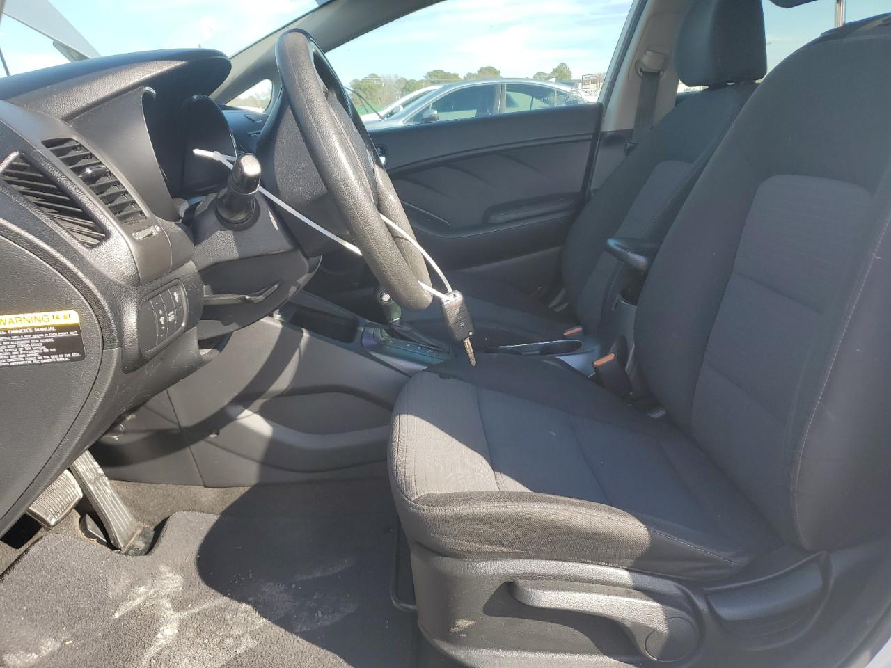 2015 Kia Forte - Image 7