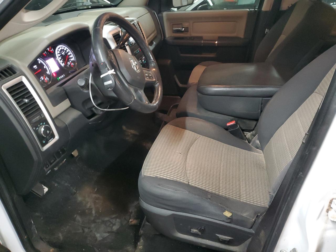 2012 Dodge RAM - Image 7
