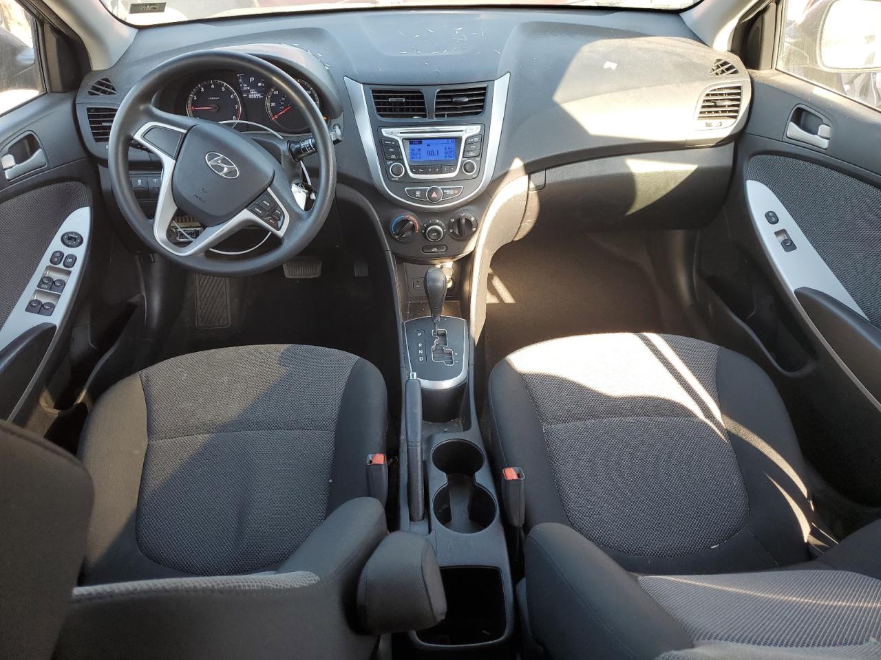 2014 Hyundai Accent - Image 8