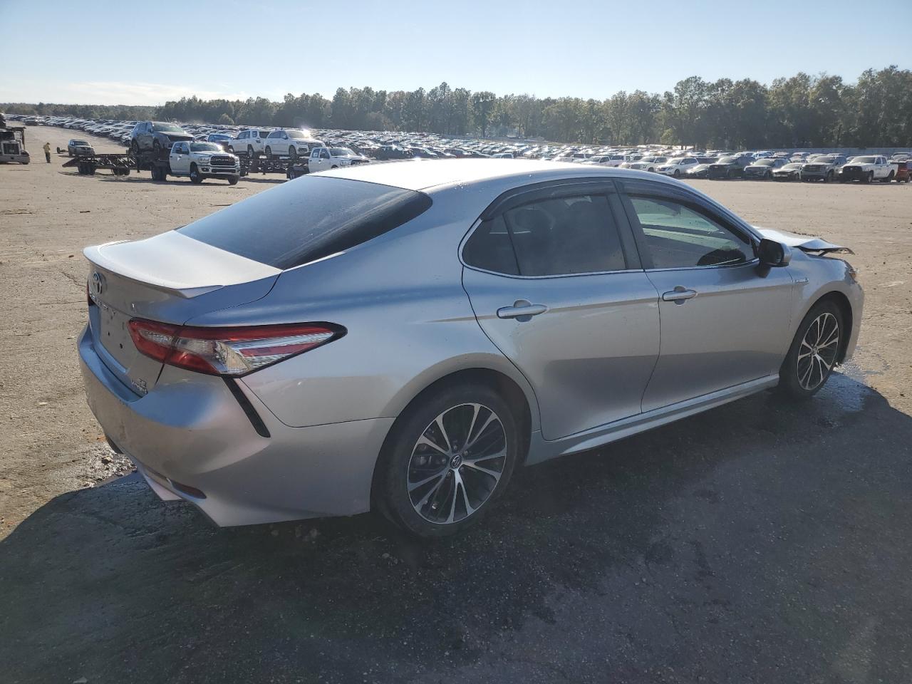2018 Toyota Camry - Image 3