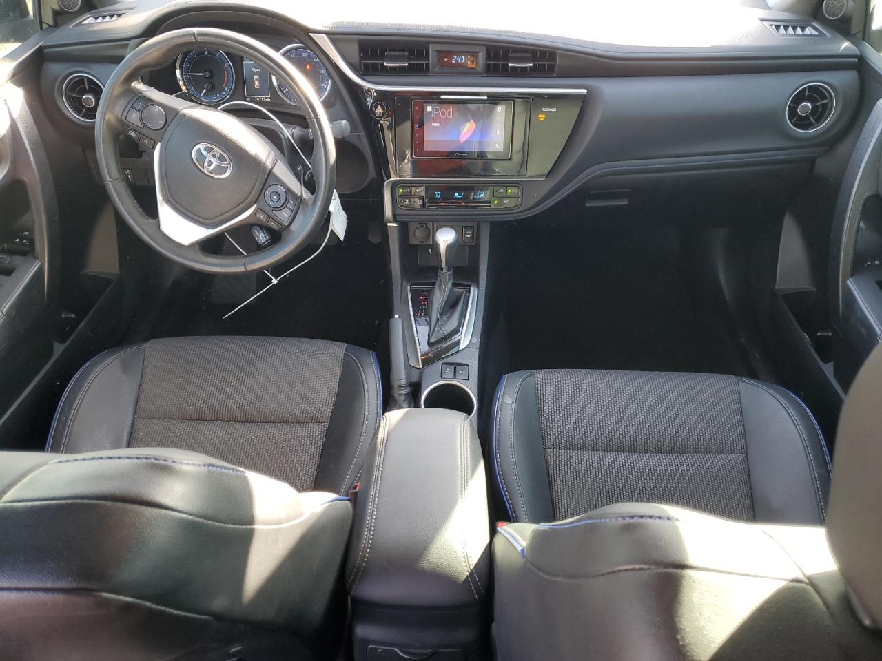 2017 Toyota Corolla - Image 8