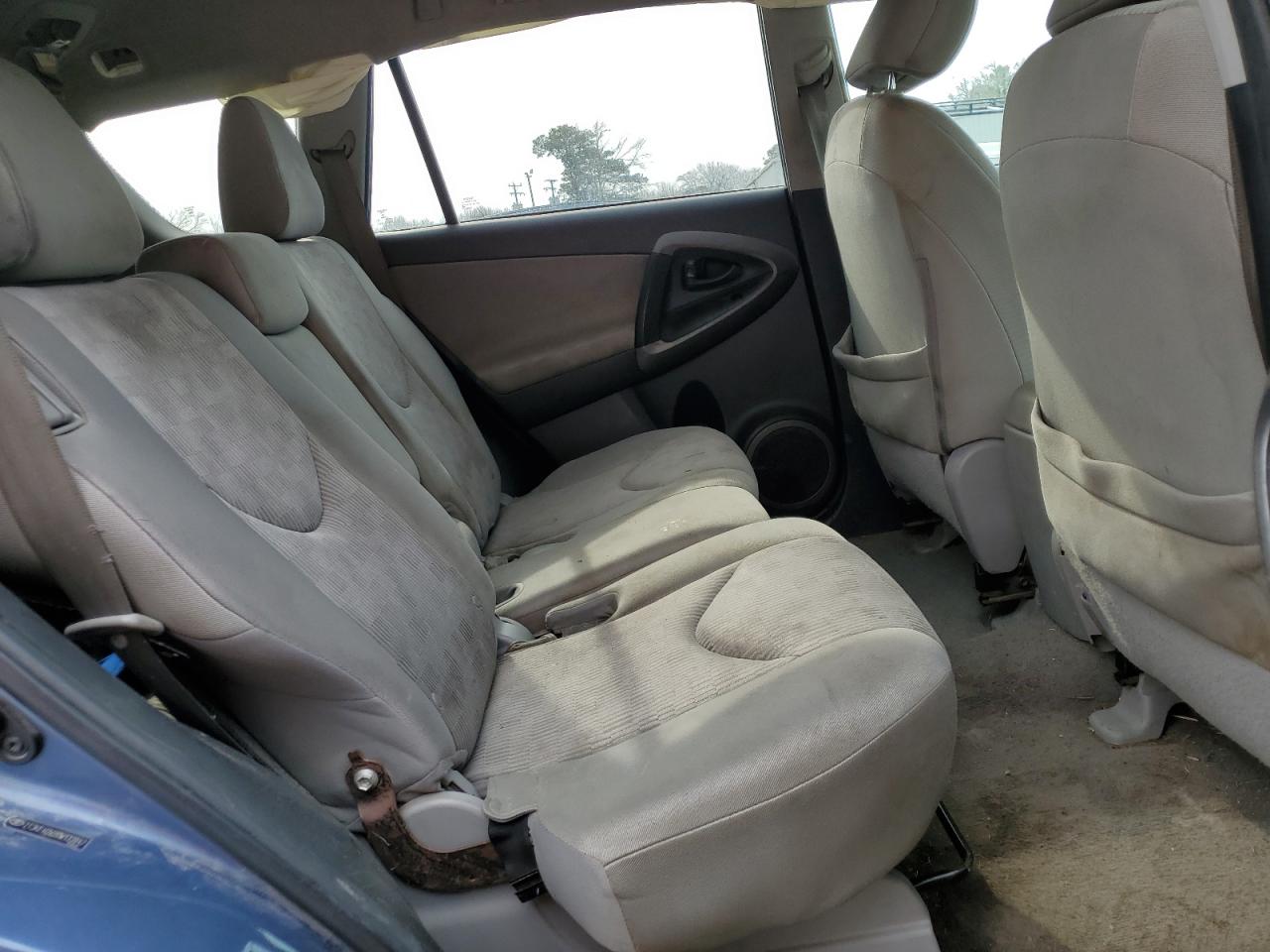 2012 Toyota RAV 4 - Image 12