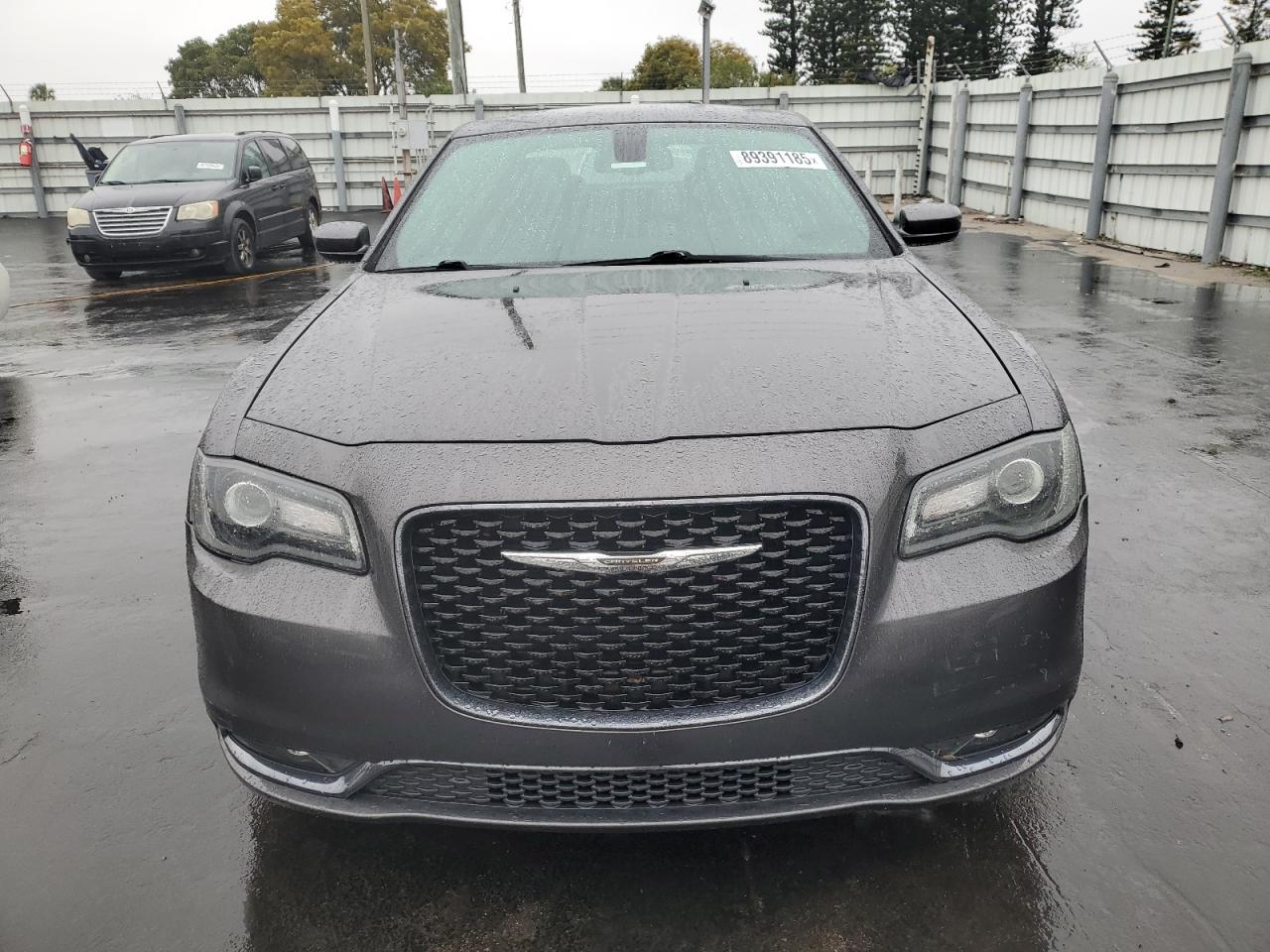 2018 Chrysler 300 - Image 5